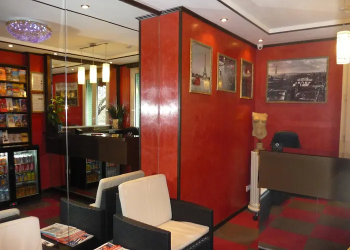 Hotel Des Buttes Chaumont Parijs